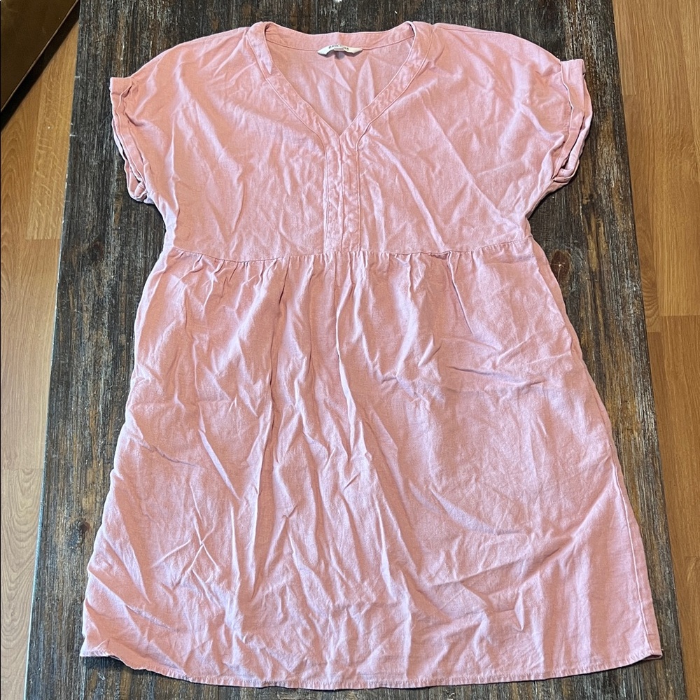 Briggs New York  Pink V-Neck Dress. Linen Blend.